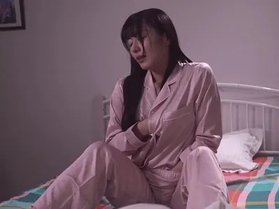 Tự sướng hàng đêm vì ông chồng bỏ bê, vợ yêu quyết định tìm đến ứng dụng hèn hò