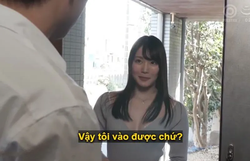 Anh chàng giàu có bị cô em gái xinh đẹp hàng xóm, đã có chồng nhưng mới dọn về, quyến rũ mời gọi quan hệ.